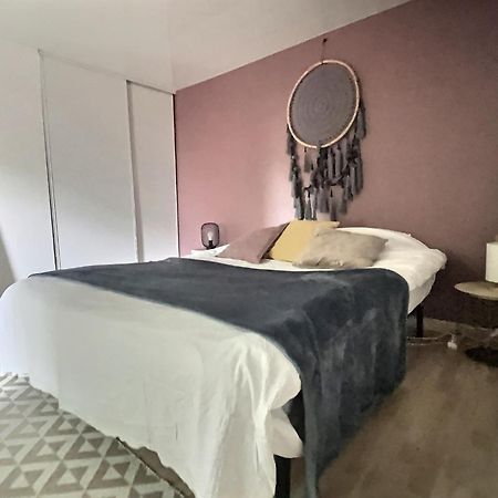 Le Grandthille Apartment Châlons-en-Champagne Екстериор снимка