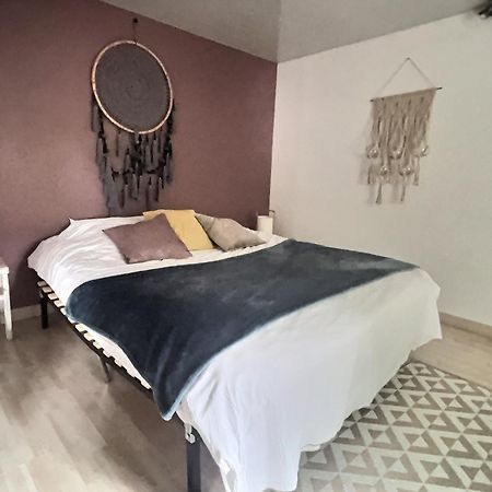 Le Grandthille Apartment Châlons-en-Champagne Екстериор снимка