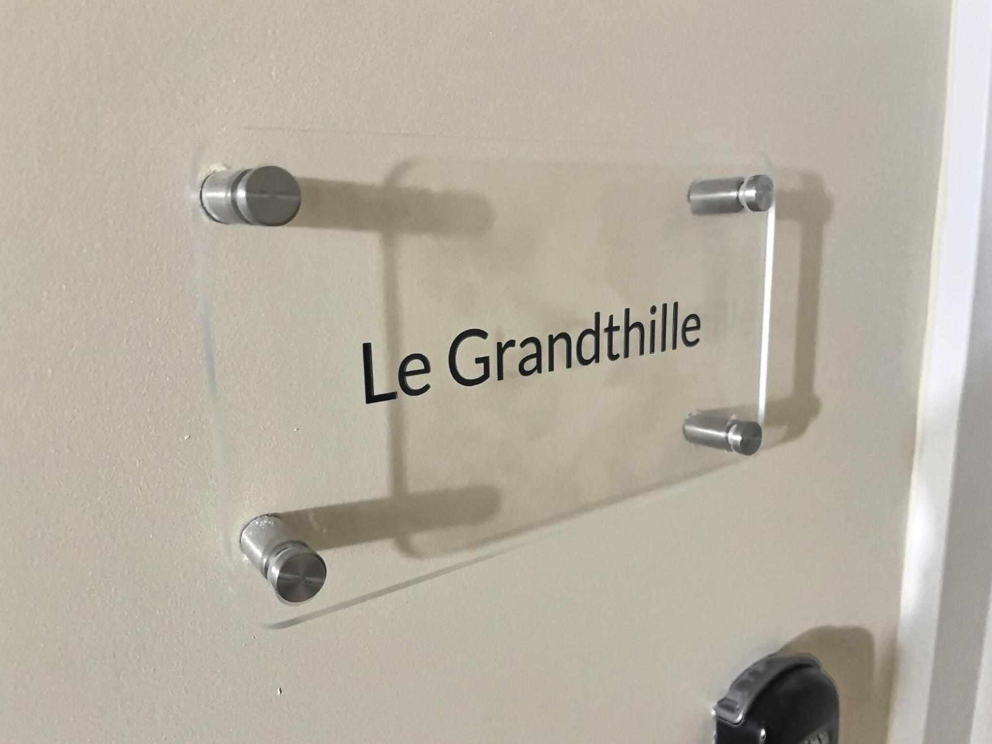 Le Grandthille Apartment Châlons-en-Champagne Екстериор снимка