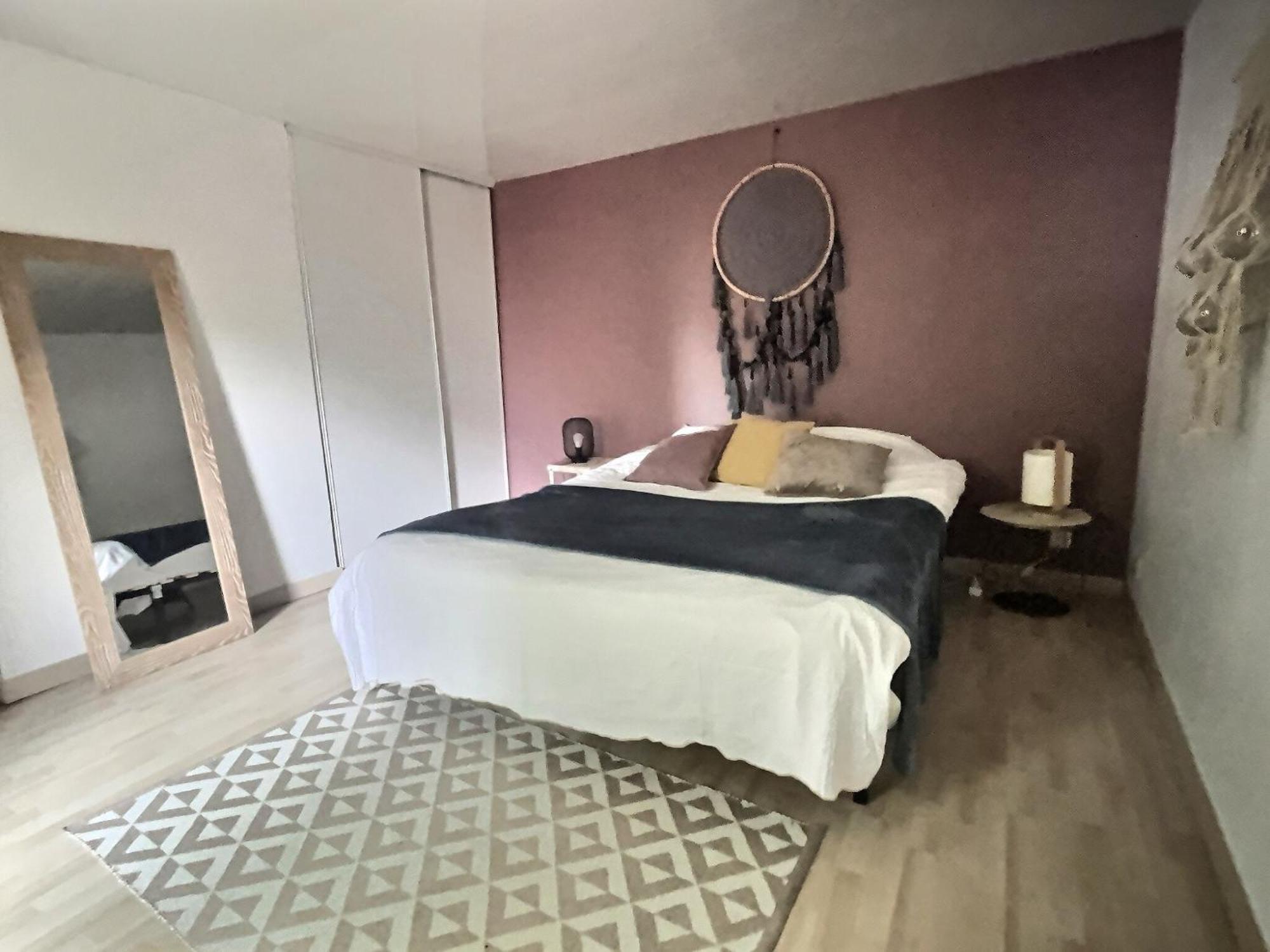 Le Grandthille Apartment Châlons-en-Champagne Екстериор снимка